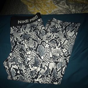 Nike pro leggings